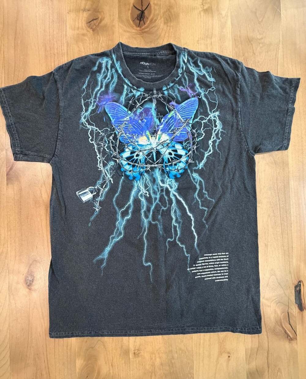 Nova Men Lightning Monarch Butterfly Graphic T-Shirt Size S